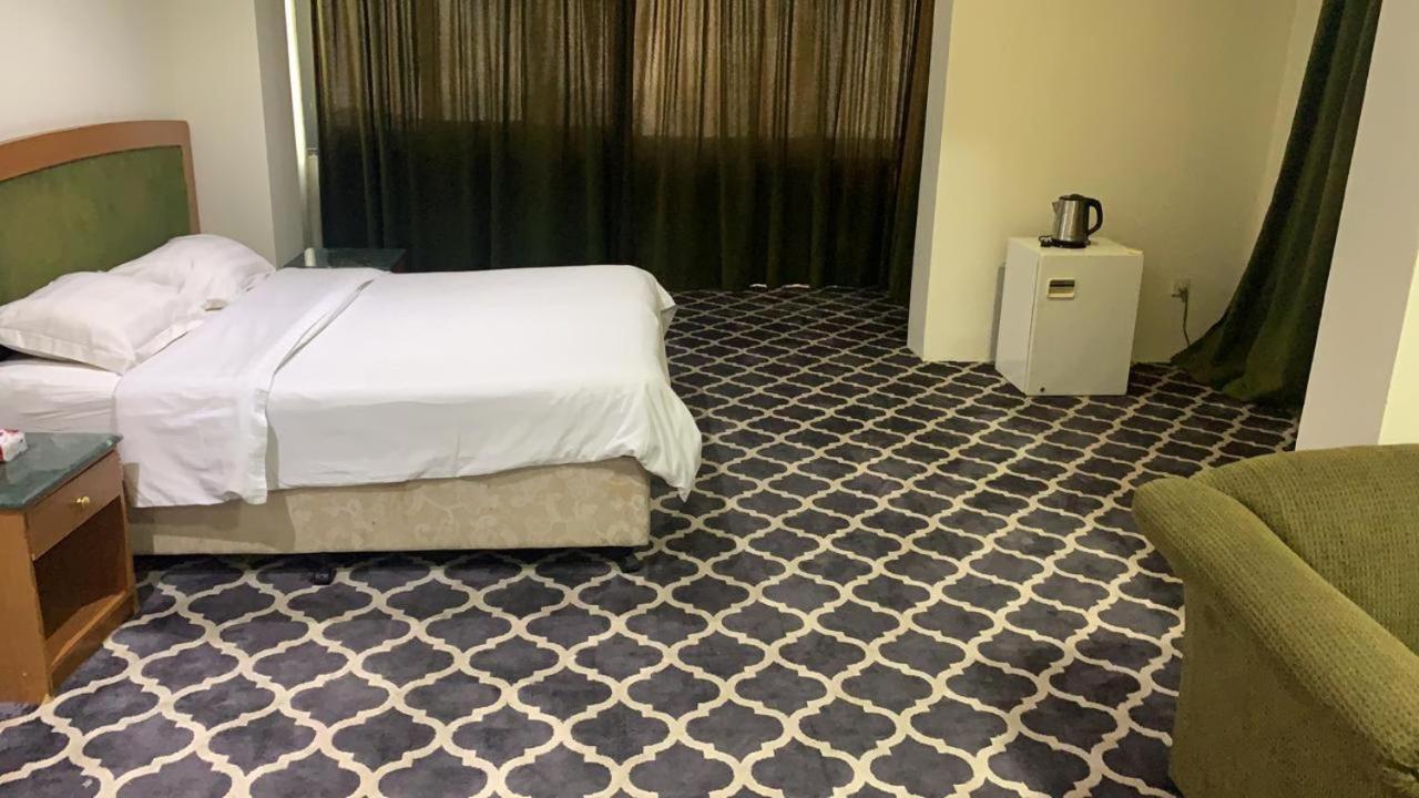 Al Aziziyah Hotel And Suites Khamis Mushait Eksteriør bilde
